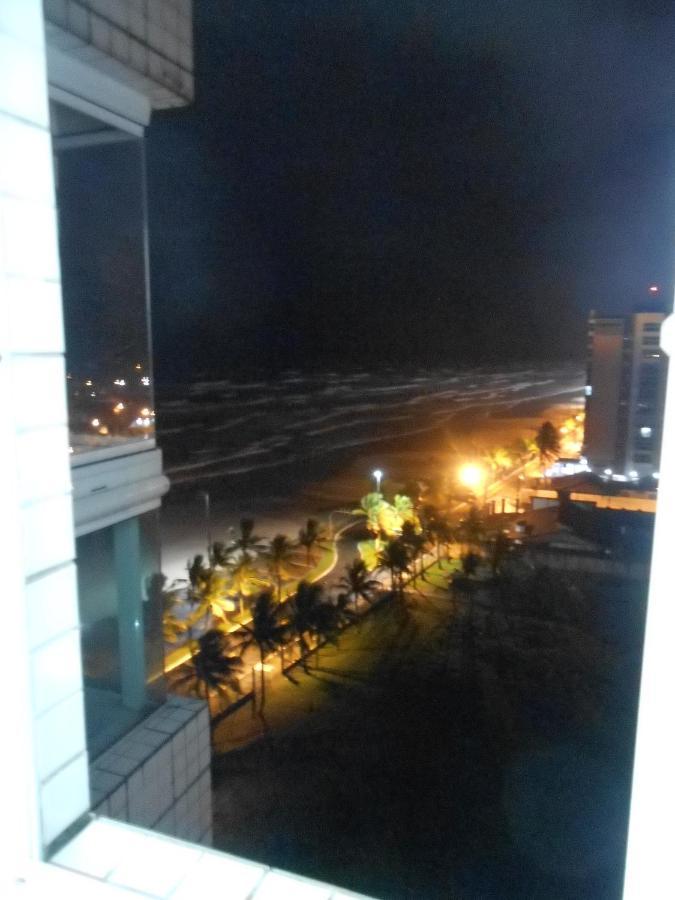 Apto Varanda Gourmet Frente Ao Mar Praia Grande (Santos) Exterior foto